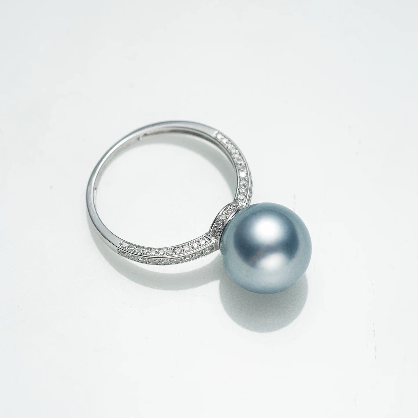 Elegant Sterling Silver Ring with Gray Pearl and Diamond Accents