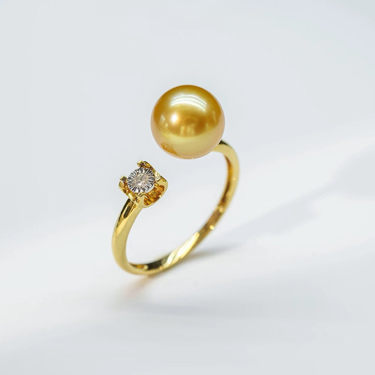 14K Gold South Sea Pearl and Diamond Ring | Timeless Luxury Jewelry
