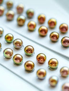 Iriza Multkolora Perla Pendkolĉeno - Ora Ĉeno kun Brileta Ĉielarka Brilo 