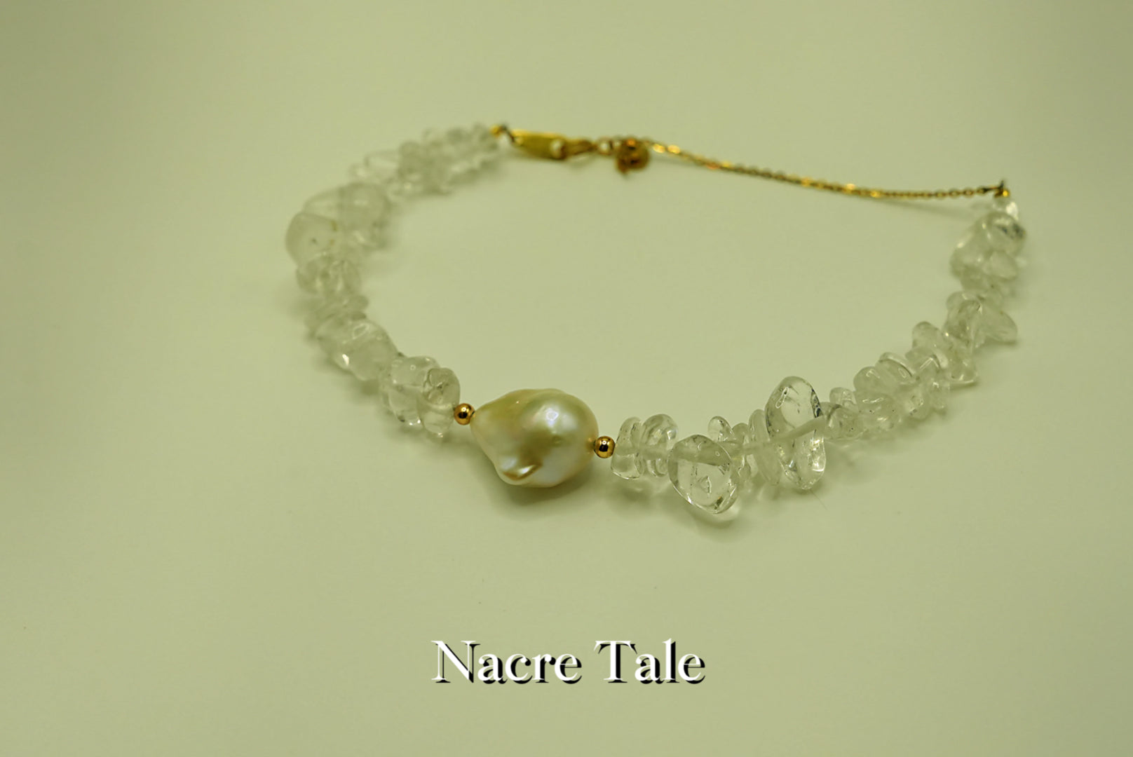 Nacre Tale Baroque Pearl & Crystal Bracelet - Gold-tone Chain with Natural Baroque Pearl