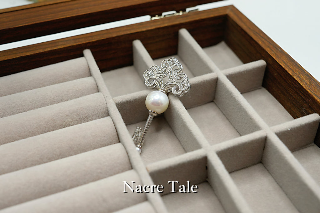 Nacre Tale Key to Elegance Pearl Pendant - Sterling Silver with Natural Pearl