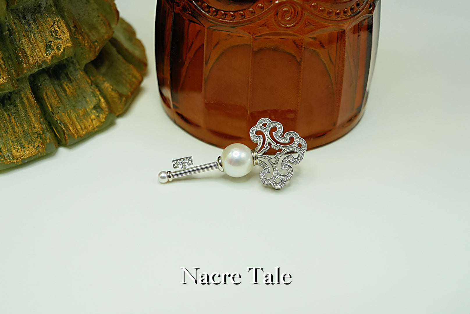 Nacre Tale Key to Elegance Pearl Pendant - Sterling Silver with Natural Pearl
